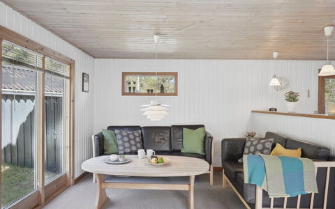 Ketildor - 100M from the Sea: Sommerhus, Skur, Hytte, Stuehus, Prærie, Hytte, Lade, Bjælkehytte, Garden Bygninger
