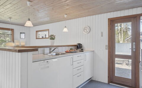 Ketildor - 100M from the Sea: Sommerhus, Skur, Hytte, Stuehus, Prærie, Hytte, Lade, Bjælkehytte, Garden Bygninger