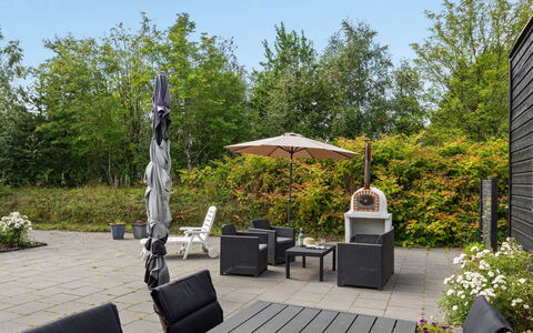Sigfred - 1.5Km from the Sea: Træ, Bejdse, Planke, Hårdttræ, Sommerhus, Dæk, Sidespor, Skygge, Trægulve, Garden Bygninger
