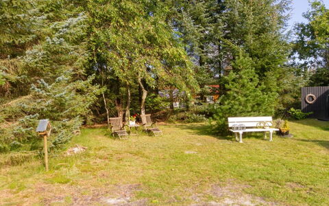 Ditleif - 400M from the Sea: Træ, Bejdse, Planke, Hårdttræ, Sommerhus, Dæk, Sidespor, Skygge, Trægulve, Garden Bygninger