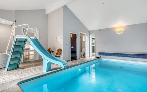 Karstina - 1Km from the Sea: Svømmepøl, Loft, Udvej, Hotel, Fritidscenter, Dagslys, Eco Hotel, Villa