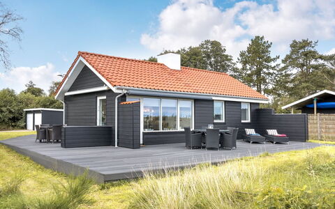 Mumme - 100M from the Sea: Hjem, Sommerhus, Sidespor, Veranda, Garden Bygninger