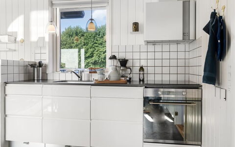 Mumme - 100M from the Sea: Køkken, Køkken Apparat, Countertop, Gulvbelægning, Cabinetry, Husholdningsapparat, Større Bandage, Indretning, Etage, Værelse