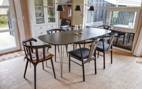 Hielm - 1Km from the Sea: Svømmepøl, Udendørs Møbler, Møbel, Udvej, Flise, Eco Hotel, Skygge, Stol, Fritid, Estate