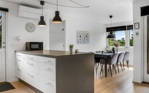 Rosmarie - 600M from the Sea: Møbel, Indretning, Køkken, Countertop, Cabinetry, Gulvbelægning, Lysarmatur, Etage, Væg, Stol