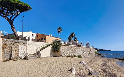 Sainte Maxime 150: Krop Af Vand, Kyst, Horisont, Sommer, Kyst, Coastal Og Oceaniske Landskabsformer, Strand, Hav, Landskab, Sand