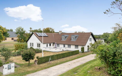 Rebecca - 1.5Km from the Sea: Tag, Hus, Hjem, Sommerhus, Sidespor, Estate, Indkørsel, Garden Bygninger, Gård, Skur