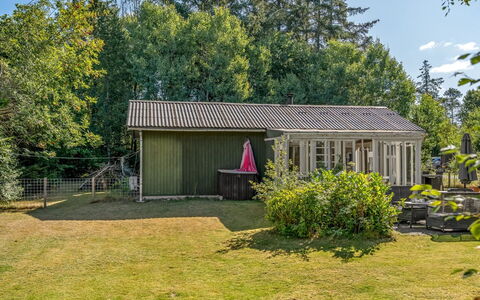 Ane - 1.7Km from the Sea: Græs, Træ, Hus, Tag, Busk, Hjem, Sommerhus, Have, Land Lot