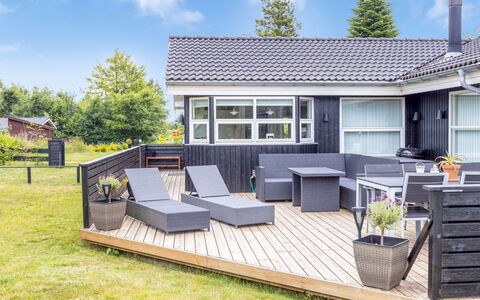 Herta - 700M from the Sea: Træ, Hjem, Veranda, Dæk, Hårdttræ, Tag, Bejdse, Trægulve, Eco Hotel