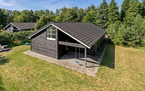 Ralda - 590M from the Sea: Træ, Bejdse, Planke, Hårdttræ, Sommerhus, Dæk, Sidespor, Skygge, Trægulve, Garden Bygninger