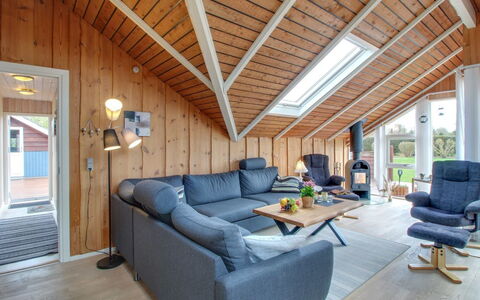 Jyde - 1.5Km from the Sea: Træ, Loft, Indretning, Hjem, Hårdttræ, Trægulve, Stue, Bejdse, Planke, Stol