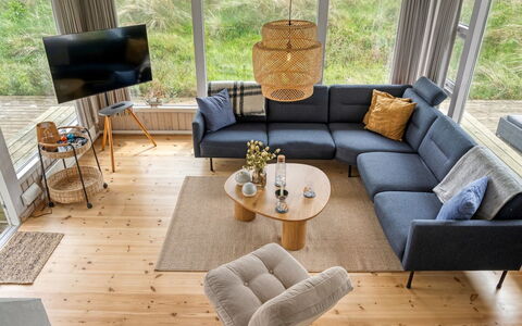 Fanney - 100M from the Sea: Stol, Stue, Armlæn
