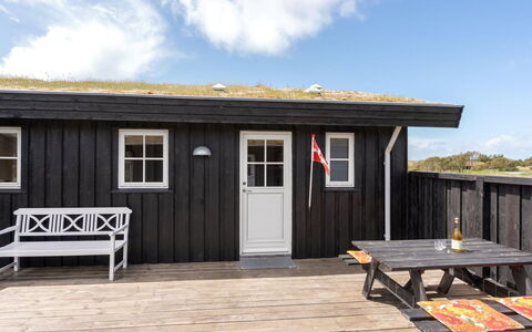 Driss - 500M from the Sea: Loft, Gulvbelægning, Indretning, Etage, Kompositmateriale, Møbel, Udvej, Hotel, Design, Dagslys