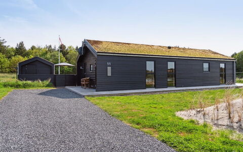 Dyke - 1.5Km from the Sea: Træ, Tag, Hus, Sommerhus, Dør, Hjem, Sidespor, Land Lot, Garden Bygninger, Skur