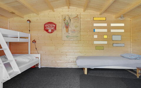 Vladanka - from the Sea: Træ, Etage, Køjeseng, Dør, Soveværelse, Bejdse, Hårdttræ, Bed Frame, Planke, Seng