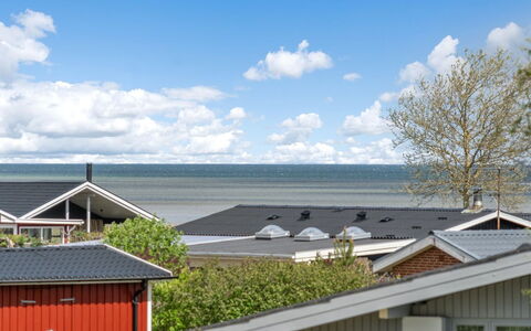 Vladanka - from the Sea: Træ, Hjem, Veranda, Dæk, Hårdttræ, Tag, Bejdse, Trægulve, Eco Hotel