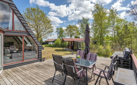 Vladanka - from the Sea: Træ, Hjem, Veranda, Dæk, Hårdttræ, Tag, Bejdse, Trægulve, Eco Hotel