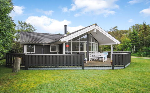 Evelina - 150M to the Fjord: Bygning, Hus, Vindue, Hjem, Tag, Boligområde, Busk, Sommerhus, Land Lot