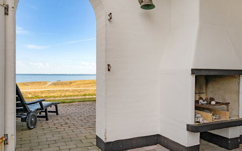Yorrick - 50M to the Fjord: Træ, Tag, Hus, Sommerhus, Dør, Hjem, Sidespor, Land Lot, Garden Bygninger, Skur