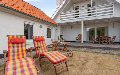 Yorrick - 50M to the Fjord: Himmel, Hjem, Hus, Sommerhus, Skygge, Estate, Udendørs Møbler, Villa, Stol