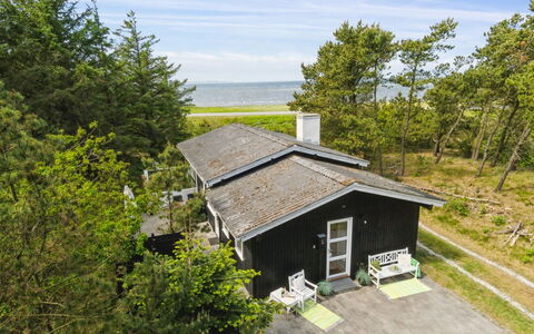 Freda - 100M to the Fjord: Træ, Tag, Hus, Sommerhus, Dør, Hjem, Sidespor, Land Lot, Garden Bygninger, Skur