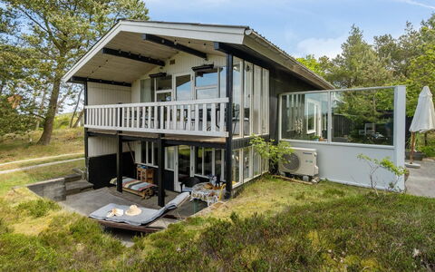 Freda - 100M to the Fjord: Tag, Hus, Land Lot, Hjem, Sommerhus, Estate, Garden Bygninger, Skygge, Bjælkehytte, Landscaping