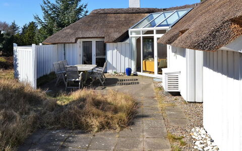 Roulf - 1.1Km from the Sea: Hjem, Boligområde, Hus, Sommerhus, Tag, Land Lot, Sidespor, Have, Estate, Lawn