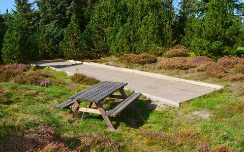 Roulf - 1.1Km from the Sea: Hjem, Boligområde, Hus, Sommerhus, Tag, Land Lot, Sidespor, Have, Estate, Lawn