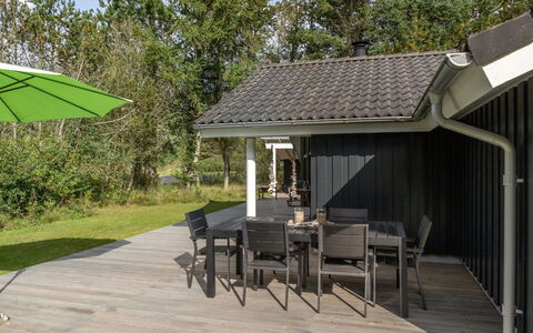 Grimi - 4Km from the Sea: Sommerhus, Hjem, Hus, Tag, Veranda, Estate, Sidespor, Garden Bygninger, Stuehus, Gård