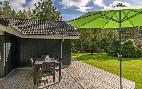 Grimi - 4Km from the Sea: Sommerhus, Hjem, Hus, Tag, Veranda, Estate, Sidespor, Garden Bygninger, Stuehus, Gård