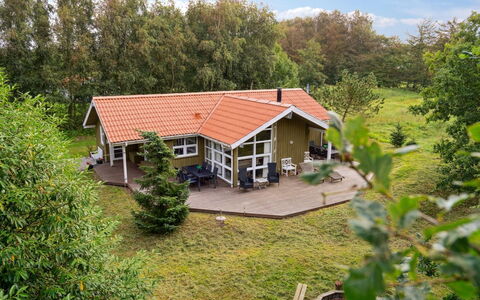 Karitte - 5Km from the Sea: Blå, Busk, Sommerhus, Bunddække, Have, Estate, Skygge, Landscaping, Stuehus, Eco Hotel