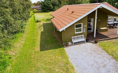 Karitte - 5Km from the Sea: Blå, Busk, Sommerhus, Bunddække, Have, Estate, Skygge, Landscaping, Stuehus, Eco Hotel