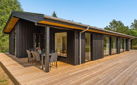 Vigga - 800M from the Sea: Arkitektur, Tag, Hjem, Kompositmateriale, Dagslys, Sidespor, Indkørsel