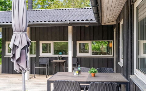 Jarno - 1Km from the Sea: Loft, Gulvbelægning, Indretning, Etage, Kompositmateriale, Møbel, Udvej, Hotel, Design, Dagslys