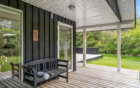 Jarno - 1Km from the Sea: Loft, Gulvbelægning, Indretning, Etage, Kompositmateriale, Møbel, Udvej, Hotel, Design, Dagslys