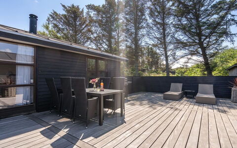 Grubbe - 600M from the Sea: Tag, Hus, Land Lot, Hjem, Sommerhus, Estate, Garden Bygninger, Skygge, Bjælkehytte, Landscaping