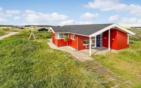 Jolanta - 250M from the Sea: Svømmepøl, Udendørs Møbler, Møbel, Udvej, Flise, Eco Hotel, Skygge, Stol, Fritid, Estate