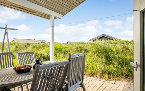 Jolanta - 250M from the Sea: Svømmepøl, Udendørs Møbler, Møbel, Udvej, Flise, Eco Hotel, Skygge, Stol, Fritid, Estate