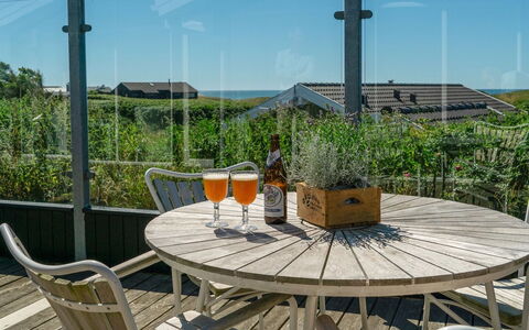 Aella - 150M from the Sea: Sky, Land Lot, Udendørs Møbler, Skygge, Udendørs Bord, Hegn, Stol, Veranda, Altan, Have