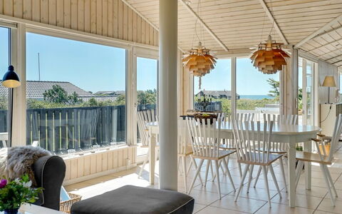 Aella - 150M from the Sea: Træ, Møbel, Stol, Hjem, Indretning, Etage, Loft, Dør, Veranda, Køkken & Spisebord