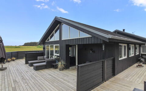 Minna - 975M from the Sea: Træ, Hav, Sky, Coastal Og Oceaniske Landskabsformer, Dæk, Ocean, Planke, Boardwalk, Kyst, Hårdttræ