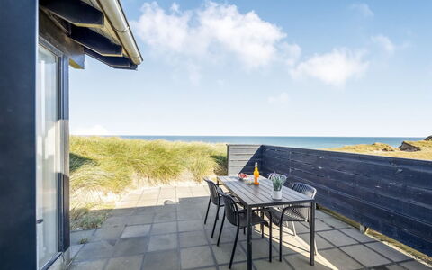 Antonie - 95M from the Sea: Hus, Hjem, Tag, Sommerhus, Estate, Landscaping, Garden Bygninger, Sidespor, Stuehus