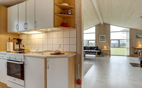 Sampsa - 600M from the Sea: Indretning, Gulvbelægning, Møbel, Træ, Loft, Etage, Køkken, Værelse, Lysarmatur, Lejlighed