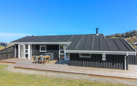 Arkil - 300M from the Sea: Træ, Tag, Sommerhus, Hårdttræ, Planke, Dæk, Skygge, Sidespor, Bejdse, Garden Bygninger