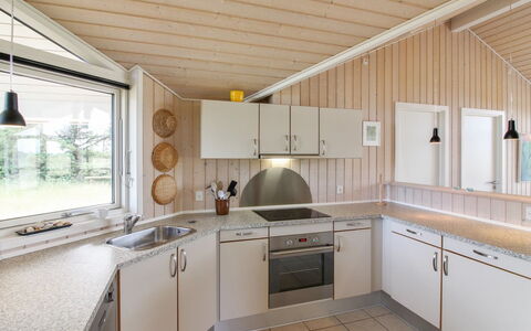 Bengt - 1Km from the Sea: Træ, Møbel, Lejlighed, Værelse, Loft, Bejdse, Stol, Hårdttræ, Klarlak, Tømmer