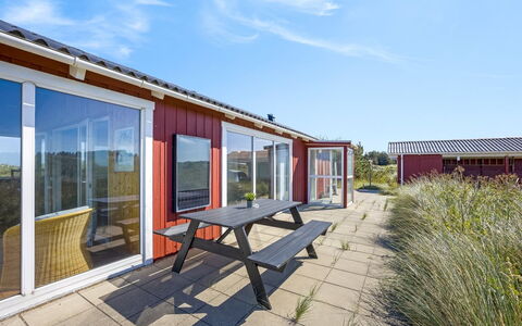 Olla - 300M from the Sea: Svømmepøl, Udendørs Møbler, Møbel, Udvej, Flise, Eco Hotel, Skygge, Stol, Fritid, Estate