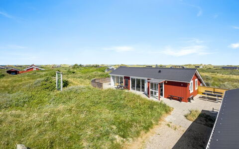 Olla - 300M from the Sea: Himmel, Blå, Land Lot