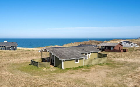 Asger - 50M from the Sea: Arkitektur, Tag, Hjem, Kompositmateriale, Dagslys, Sidespor, Indkørsel