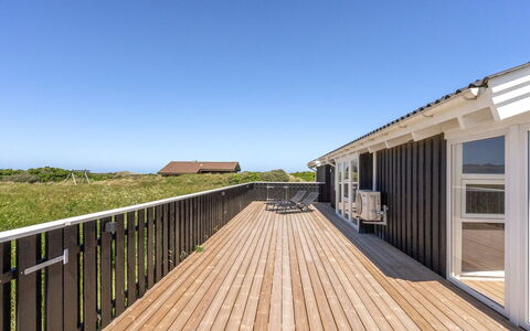 Randulf - 450M from the Sea: Træ, Trægulve, Hårdttræ, Dæk, Planke, Kompositmateriale, Boardwalk, Bejdse, Veranda, Altan