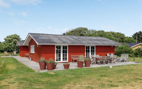 Ava - 1Km from the Sea: Træ, Hjem, Veranda, Dæk, Hårdttræ, Tag, Bejdse, Trægulve, Eco Hotel